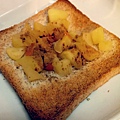 simple cinnamon+apple toast