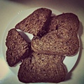 Mixed-grains bread with fennel & pomelo