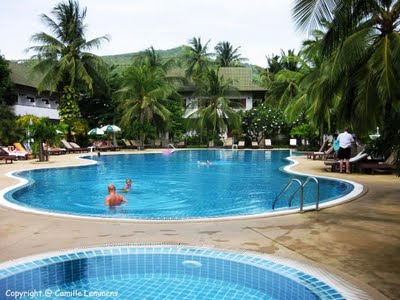 蘇梅島住宿 First Bungalow Beach Resort (第一平房海灘度假酒店)