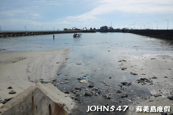 蘇美島騎機車環島14.Na Thon碼頭小吃攤 夜市3.jpg