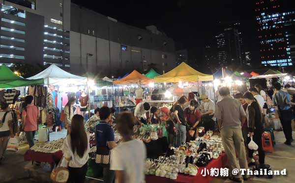 泰國曼谷-泰國七天六夜自由行-Talad Rot Fai Train Market塔拉羅費鐵道夜市2.jpg