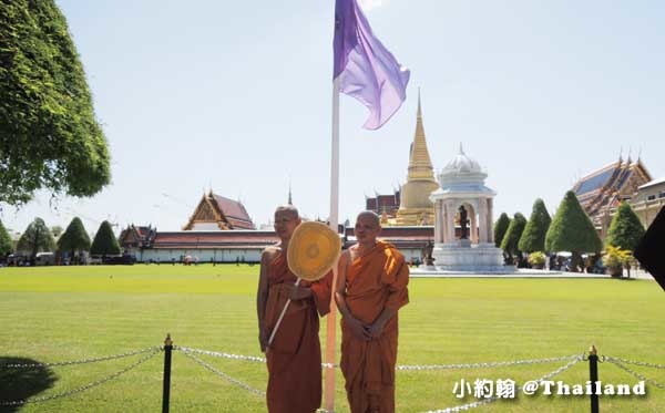 泰國皇室最受人民愛戴的詩琳通公主，代表色是紫色 大皇宮