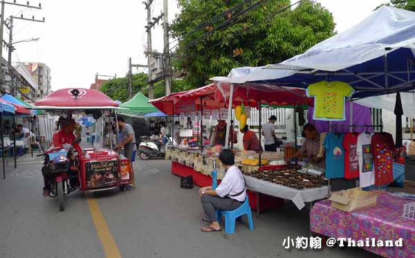 清邁週六夜市Wualai Road Saturday Night Market3.jpg