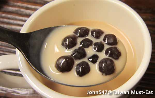Taiwan Must-Eat-4-Bubble Milk tea 珍珠奶茶2
