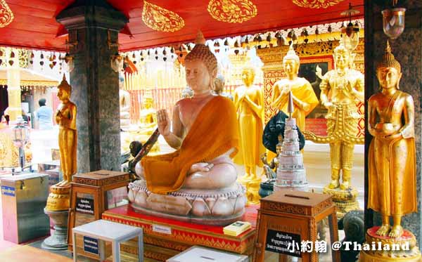 清邁必拜訪景點Doi Suthep素帖寺-金色舍利佛塔7.jpg