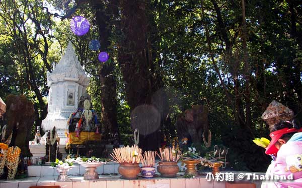 King Inthanon Memorial Shrine.jpg