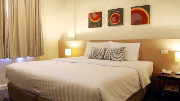 24 Twenty Inn Hotel@Phrom Phong ROOM.jpg