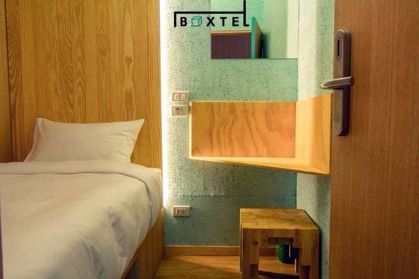 Boxtel Sleeping Box hotel Suvarnabhumi Airport.jpg