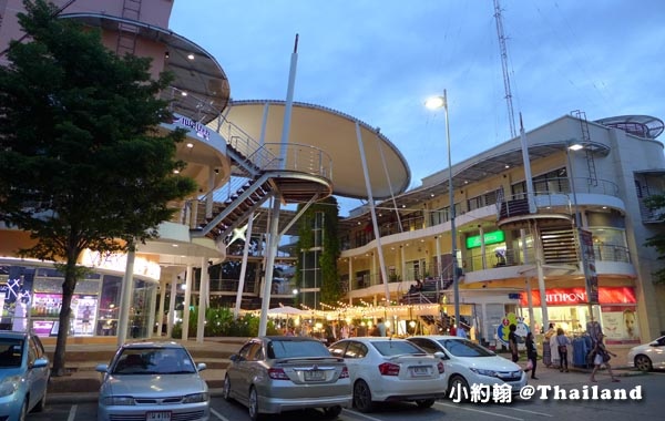 Udon Thani UD TOWN Night market1.jpg