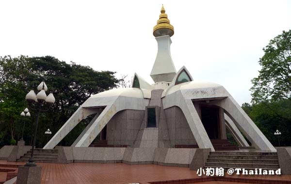 Luang Poo Khao Analyo Museum.jpg