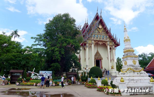 Wat Luang Por Pra Sai (Wat Po Chai) Nong Khai1.jpg