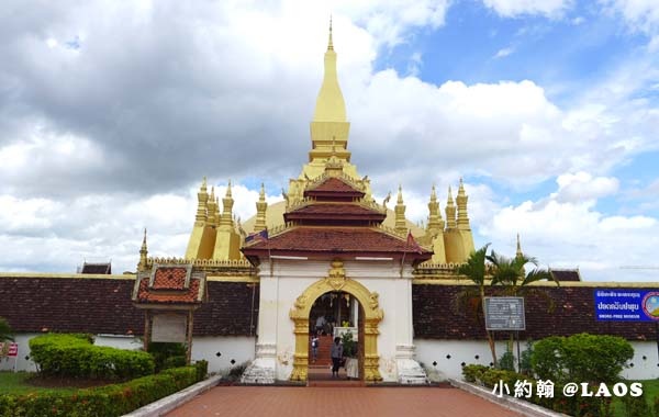 Pha That Luang Stupa Vientiane Laos塔鑾寺8.jpg