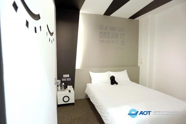 Sleep Box Hotel Don Muang ROOM2.jpg