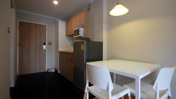 Sereine Sukhumvit 39 Residence Bangkok room3.jpg