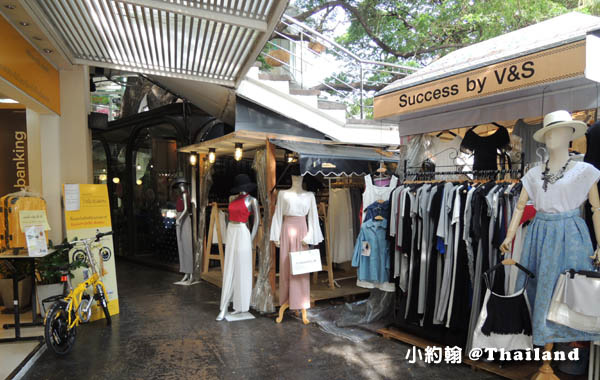 J Avenue Thonglor2.jpg