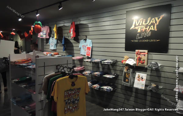 曼谷泰拳秀Muay Thai Live@Asiatique gift shop.jpg