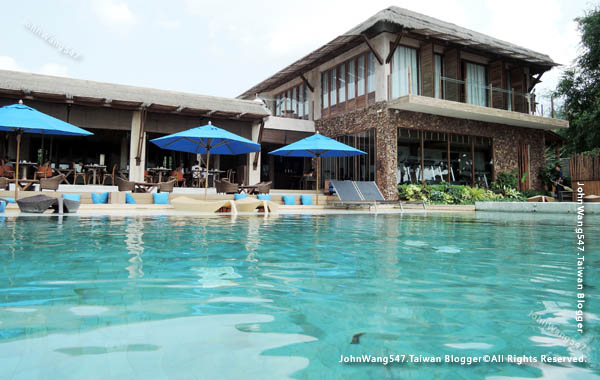 U Pattaya Hotel beach pool5.jpg