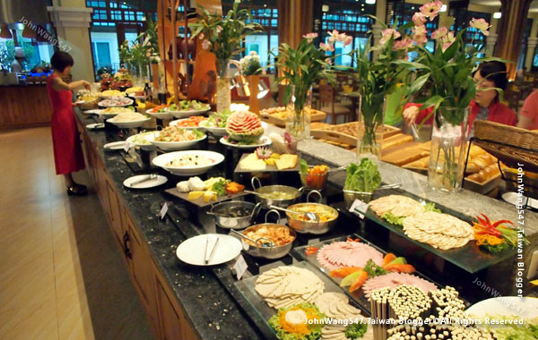 Sokha Siem Reap Resort Breakfast2.jpg