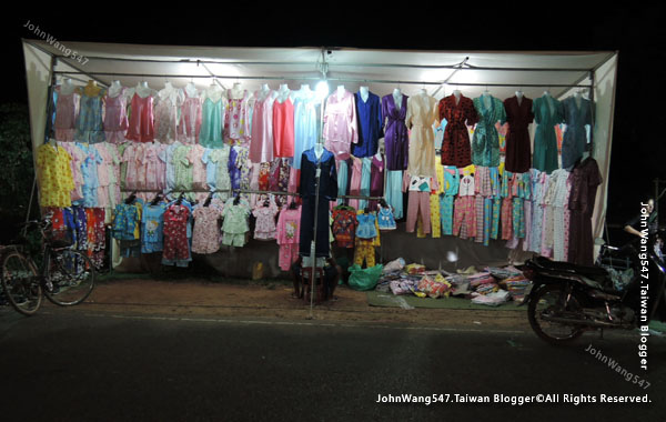 Angkor Local Night market3.jpg