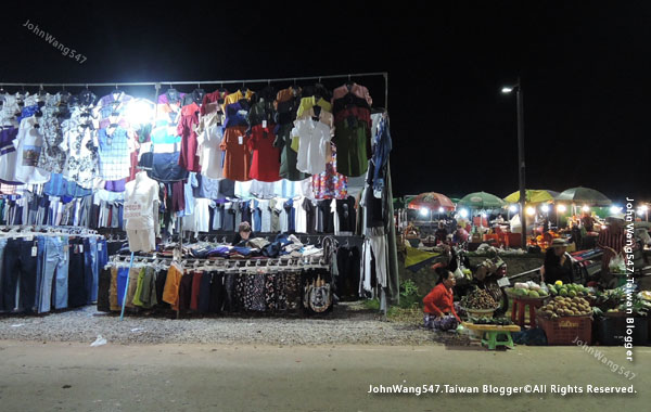 Angkor Local Night market2.jpg