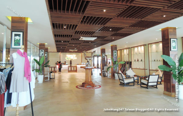 Sokha Siem Reap Resort SPA gift shop.jpg