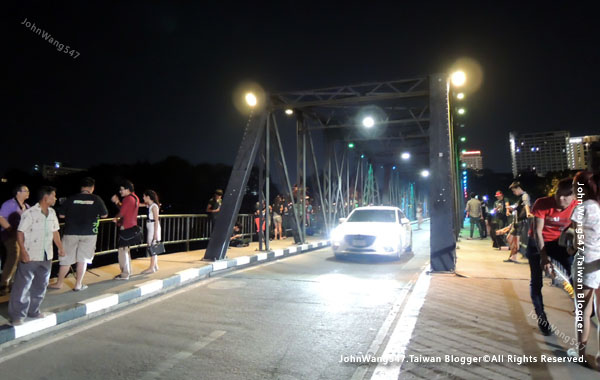 清邁鐵橋Iron Bridge夜景.jpg