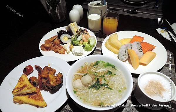 Grand Mercure Bangkok Fortune Breakfast3.jpg