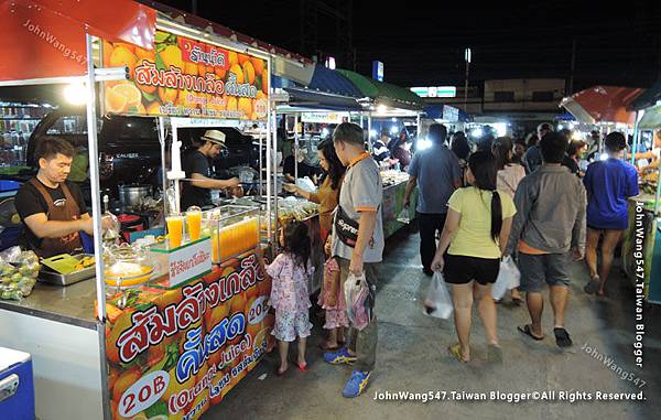 Kanchanaburi Station Night Market6.jpg Kanchanaburi Station Night Market6.jpg