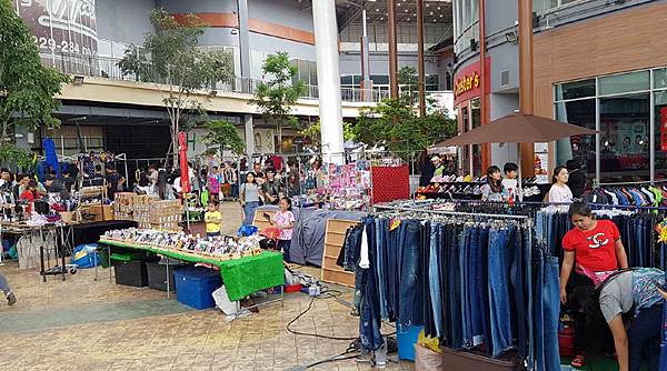 Ayutthaya City Park shopping mall3.jpg