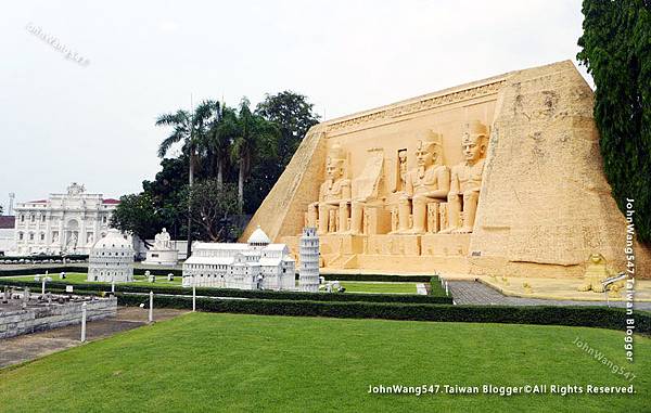 Abu Simbel Temple Complex Mini Siam Pattaya.jpg