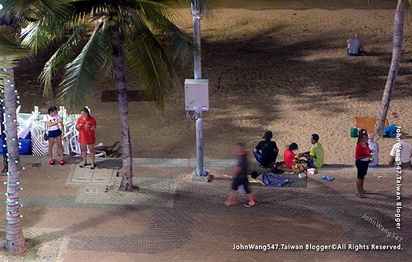 Pattaya Walking Street prostitute.jpg