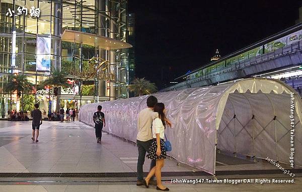 Siam Paragon Rain.jpg