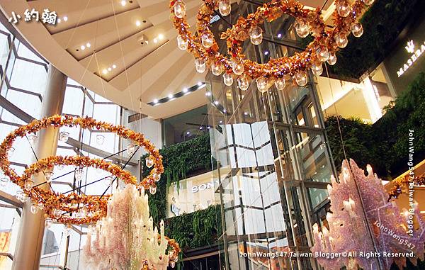 Siam Paragon christmas decoration.jpg