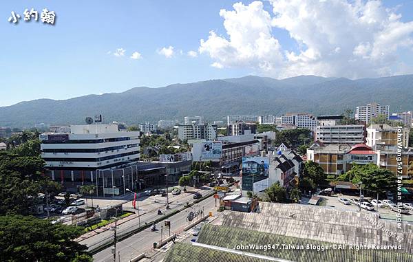 Nimman Hill Maya day light.jpg