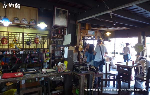 Baan Silapin Artist's Housecoffee shop.jpg