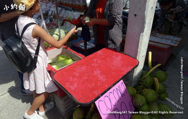 Coconut Damnoen Saduak Floating Market.jpg