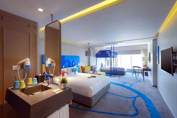 Ibis Styles Bangkok Khaosan Viengtai family room.jpg