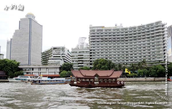 Chao Phraya River hotel ferry