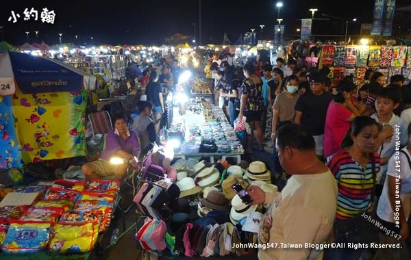 Bangsaen Walking Street Night Market2.jpg