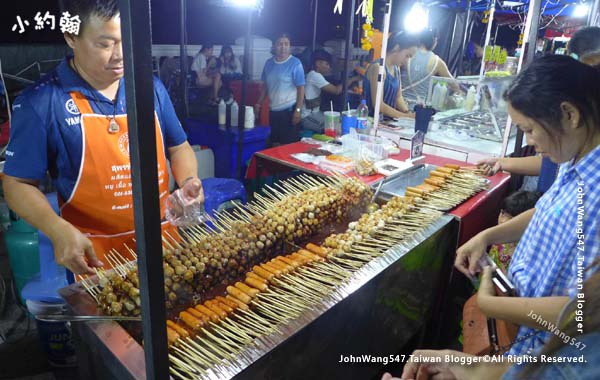 Bangsaen Walking Street food Night Market7.jpg