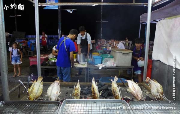 Bangsaen Walking Street food Night Market11.jpg