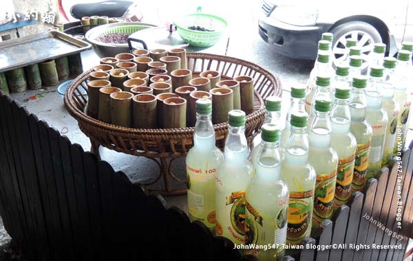 Nong Mon Market Chonburi Palm Juice.jpg