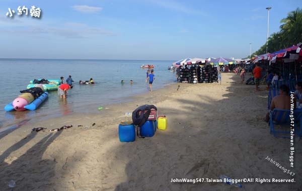 Bangsaen Beach Chon Buri16.jpg