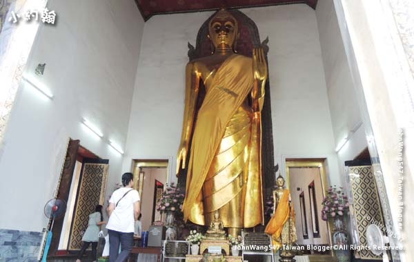 Phra Buddha Lokanat Wat Pho Bangkok.jpg