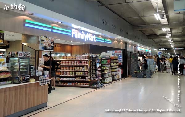 曼谷BKK機場7-11 Family超商2F.jpg