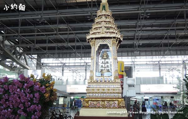 BKK Bushapaka Throne enshrining Reliquary Urn of Lord Buddha.jpg