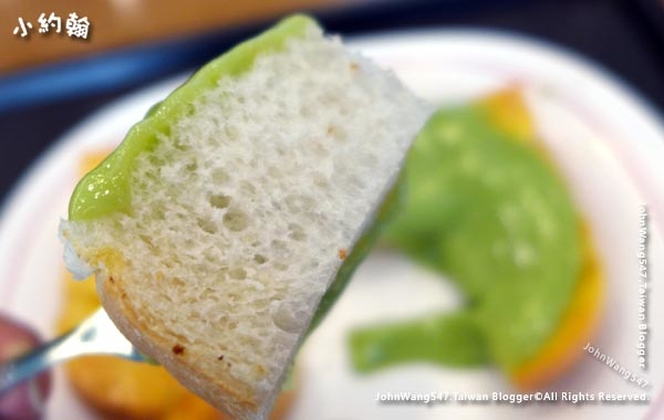 Mont Nom Sod Pandan leaf Toast2.jpg