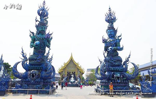 清萊一日遊清萊藍廟Rong Suea Ten Temple.jpg