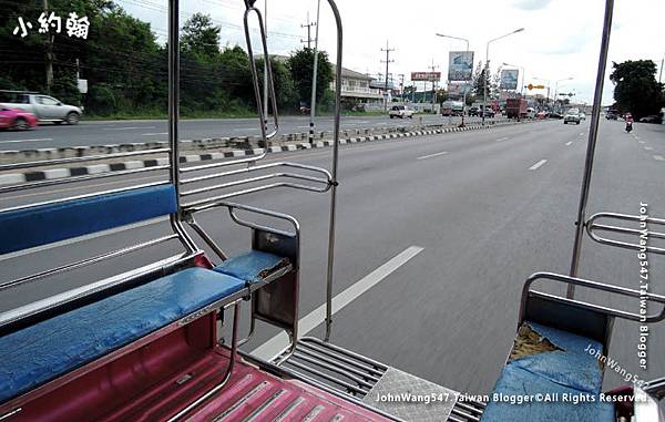 泰國芭達雅白色雙條車.jpg