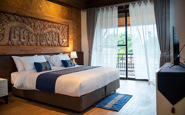 Phor Liang Meun Terracotta Arts Hotel room1.jpg